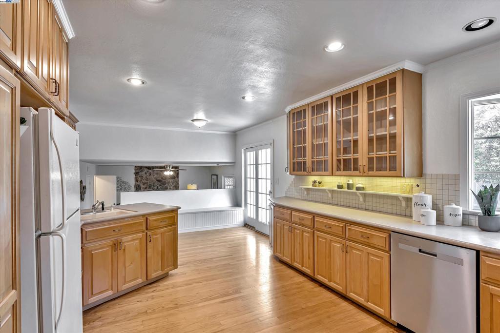 LAKE CHABOT - Residential