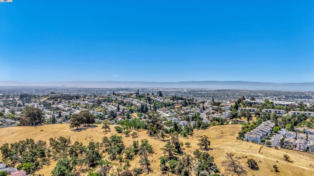 LAKE CHABOT - Residential