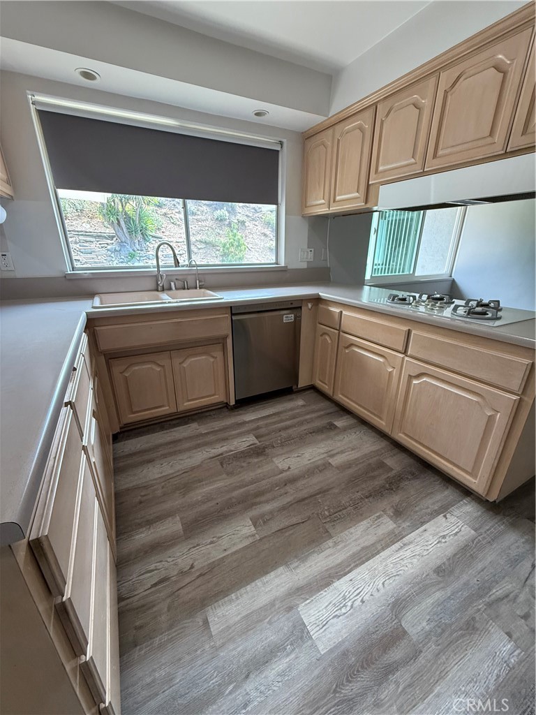 Raymond Hills - Residential Lease