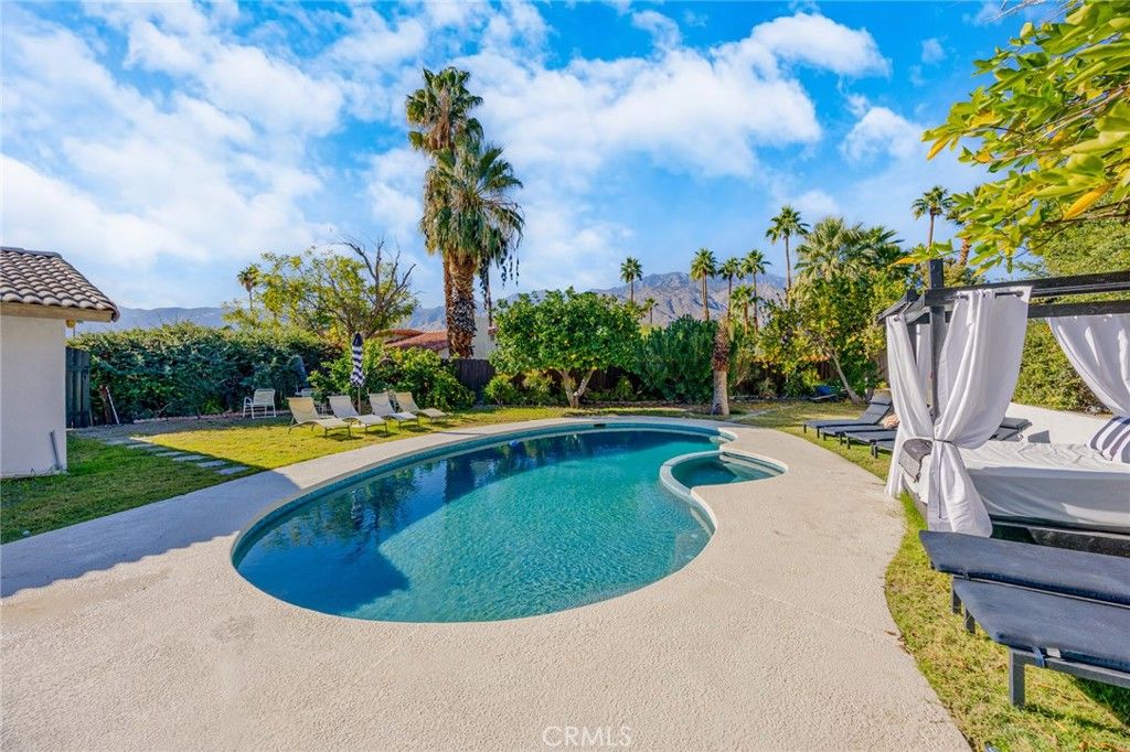 Photo of 951 N Camino Condor, Palm Springs, CA 92262 (MLS # CV25258646)