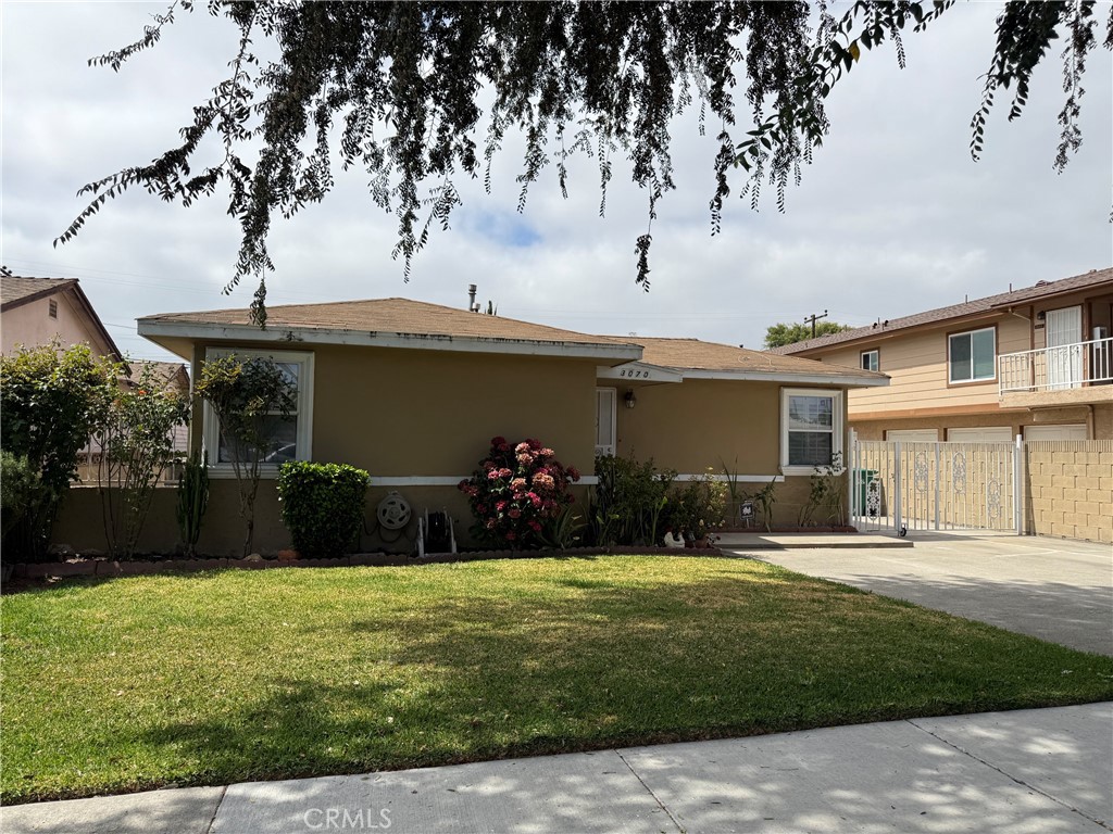 3070 E 70th