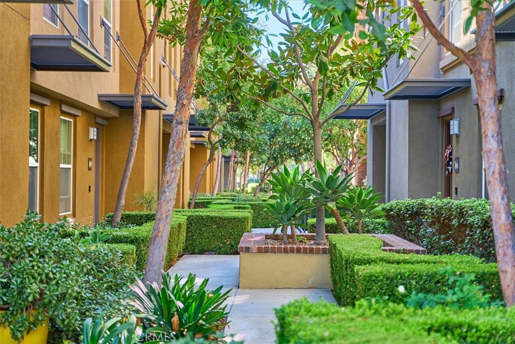 303 Market Court