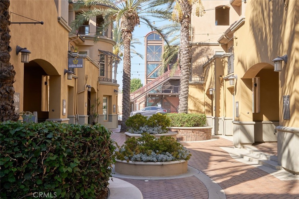 303 Market Court
