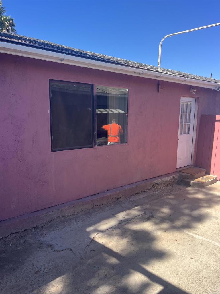 Home for rent $1900 a month, plus security deposit $1900 (can be in 2 payments). Month to month lease. 1 Bed, 1Bath, Walking closet, dinning area and living room area, 800 approximately sf of living space. Maximum of 3 people. All Utilities are included in monthly rent payment. There is a $75.00 for application, credit and background check paid by tenant. All other adults must fill out an application.