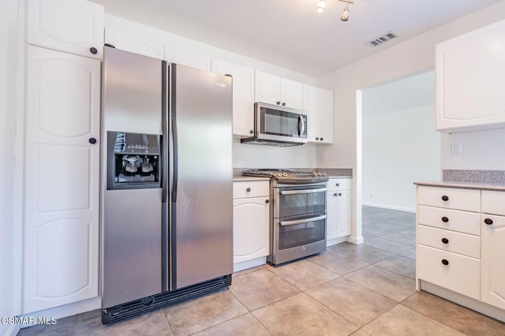 Photo of 2344 Hampton Avenue, Simi Valley, CA 93063 (MLS # 226001022)