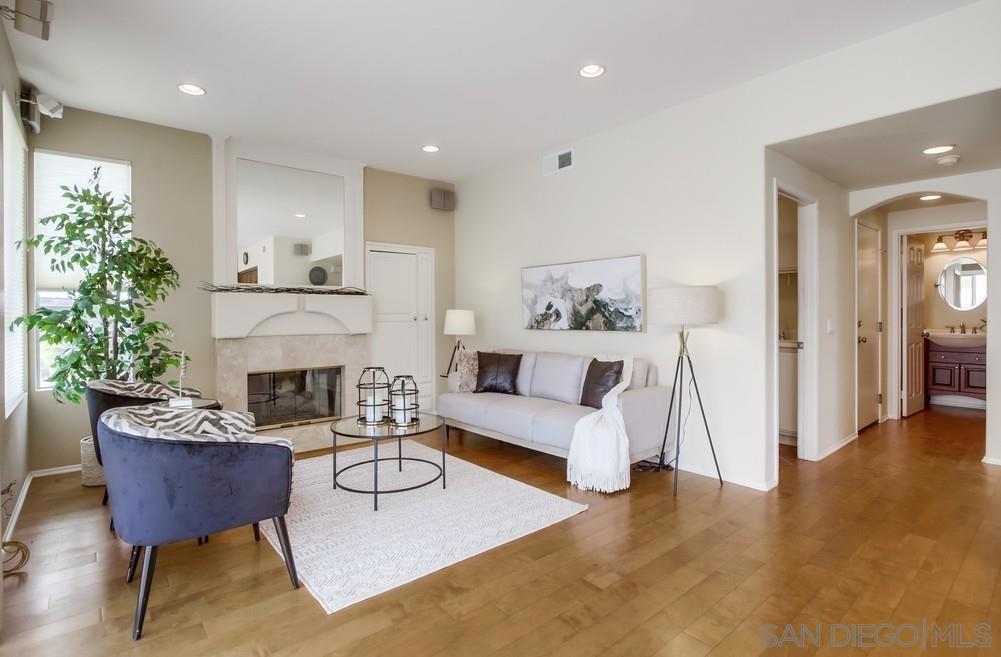 12158 Ferncrest Pl