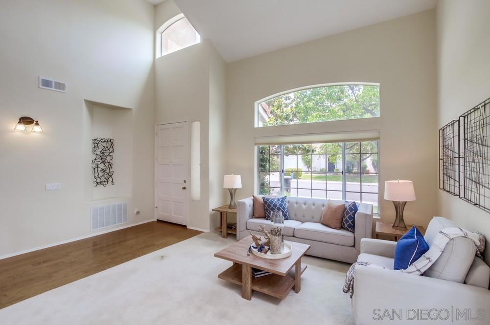 12158 Ferncrest Pl