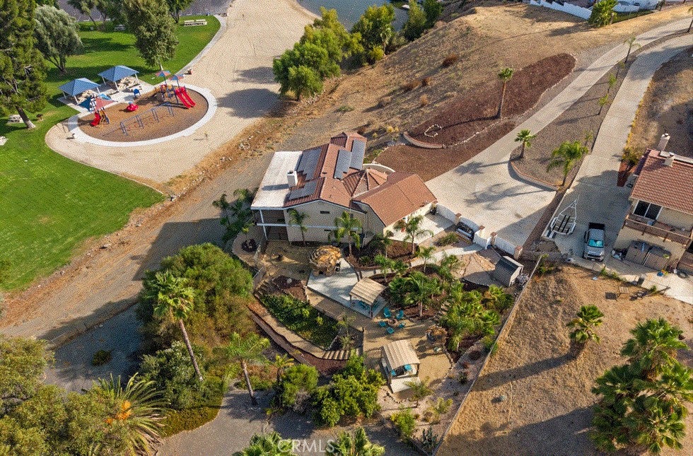 22032 W San Joaquin Drive