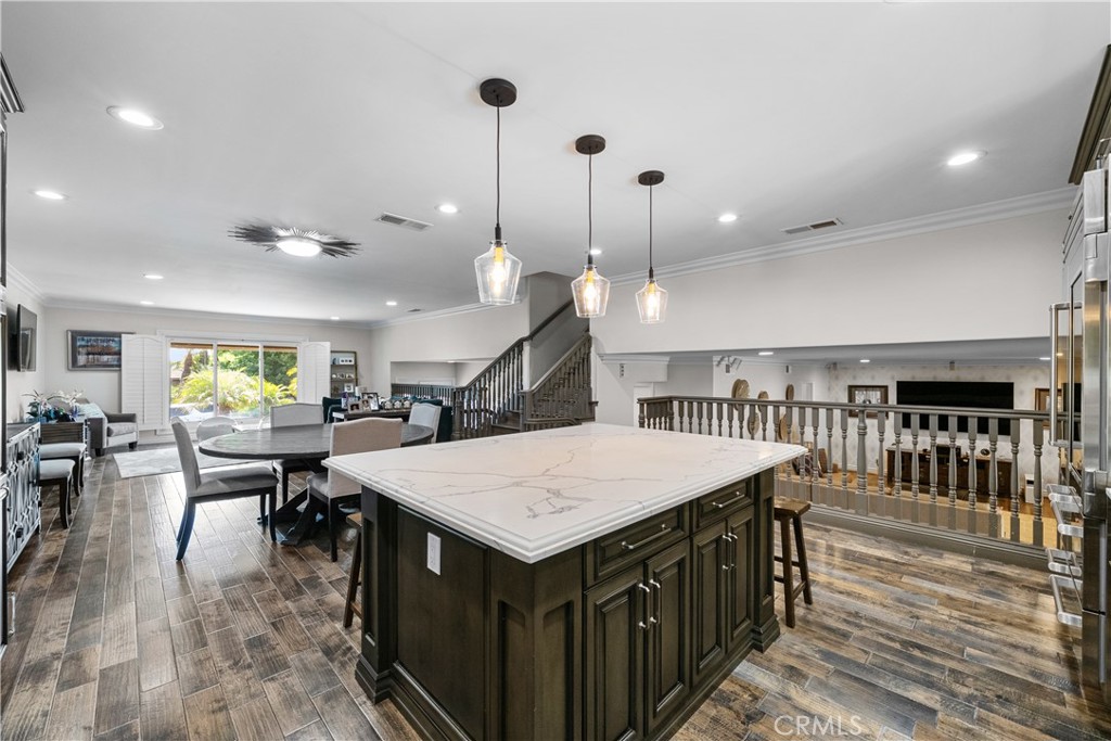 921 N Hillside Drive