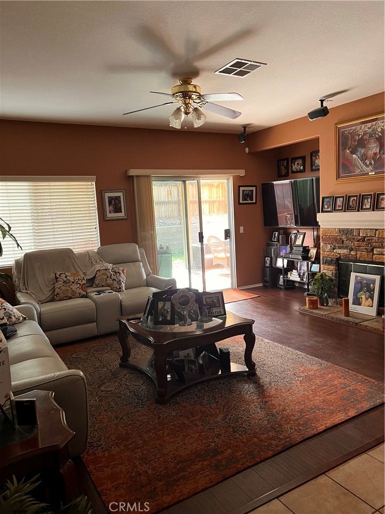 11735 Winewood