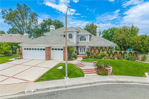 MLS: SR26151903