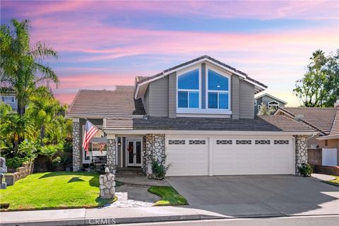 Photo of 20776 Shadow Rock Ln, Rancho Santa Margarita, CA 92679 (MLS # OC25243440)