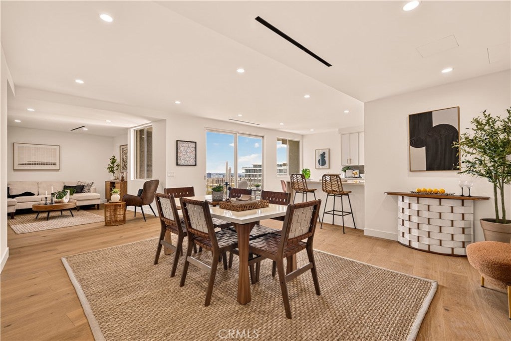 100 S Doheny Drive 1105