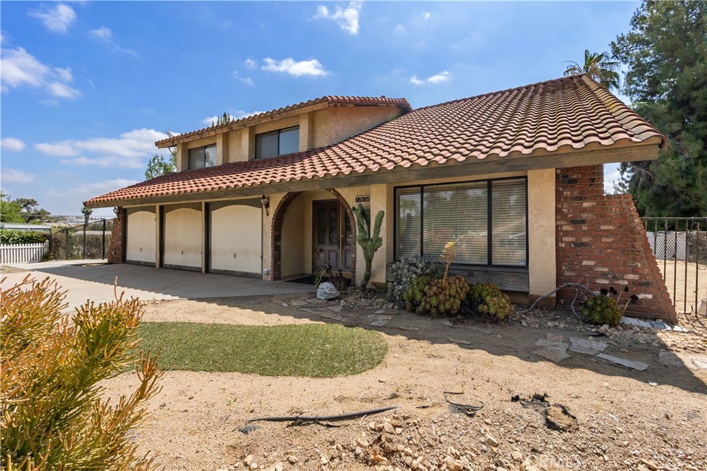 17656 Mockingbird Hill Circle