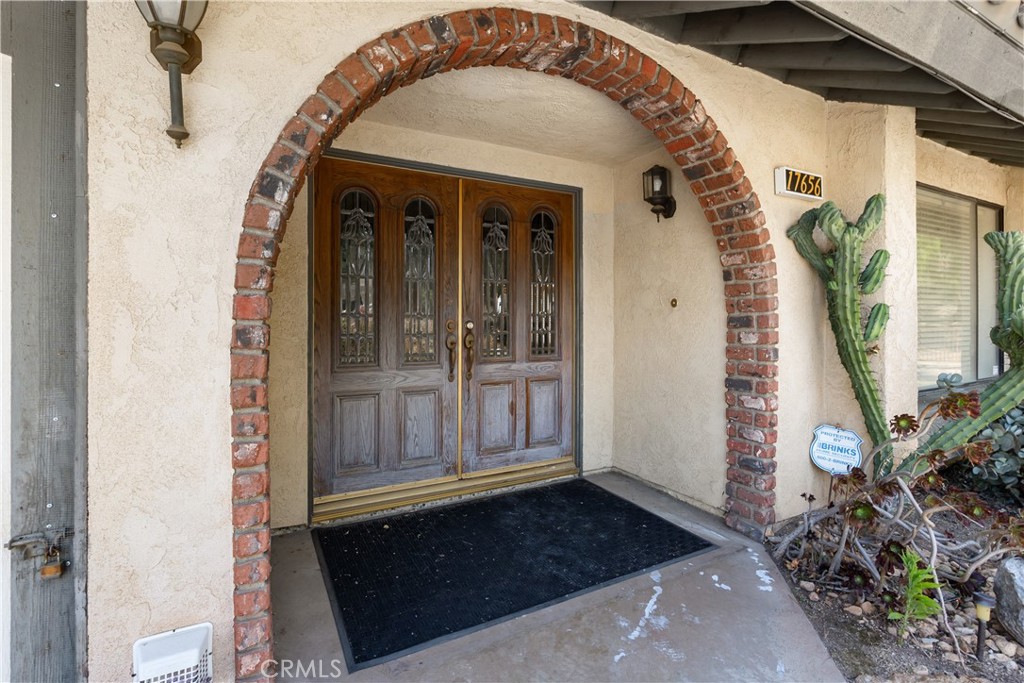17656 Mockingbird Hill Circle