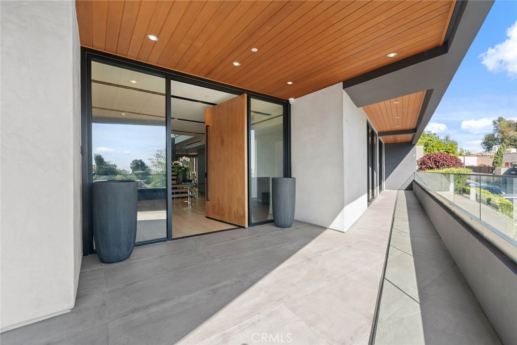 Properties 2 1947 Glencoe Way