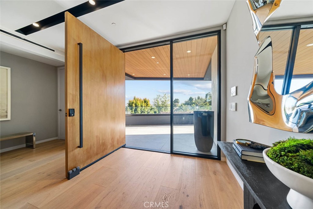 Properties 3 1947 Glencoe Way