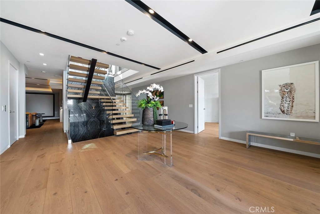 Properties 4 1947 Glencoe Way
