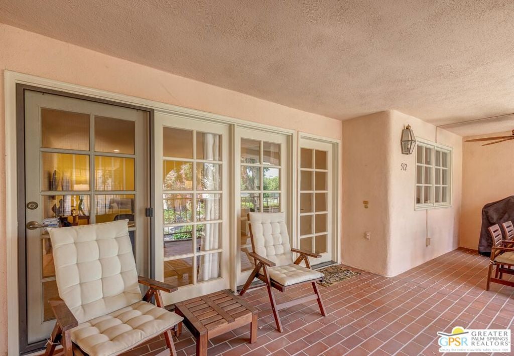 500 E Amado Road 512