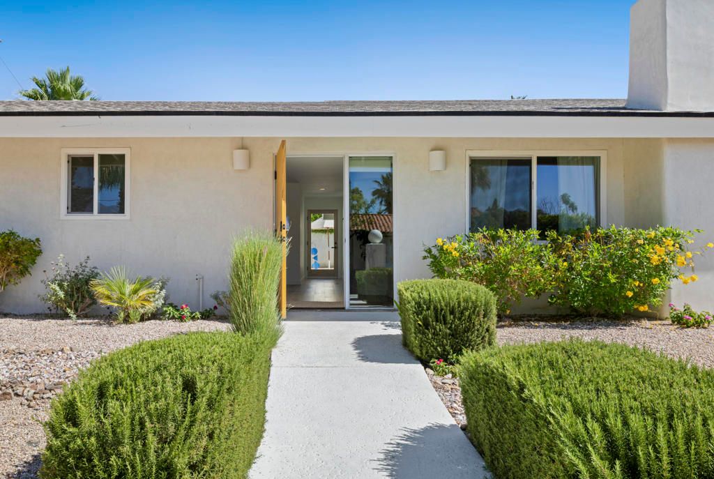 Photo of 1190 E Buena Vista Drive, Palm Springs, CA 92262 (MLS # 219130274DA)