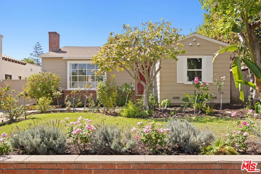 Photo of 1905 Camden Avenue, Los Angeles, CA 90025 (MLS # 26991979)