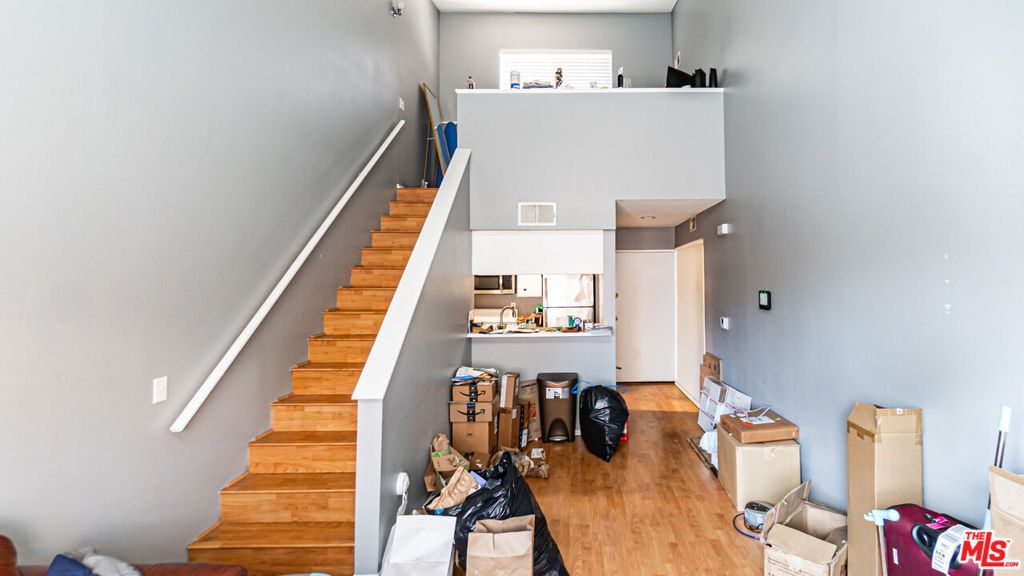 12601 Van Nuys Boulevard 218