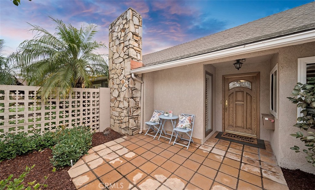 224 W Crystal View Avenue