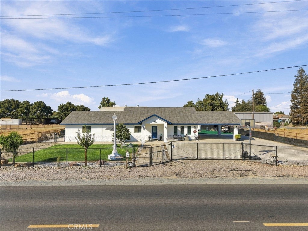 1644 W Marinette Avenue