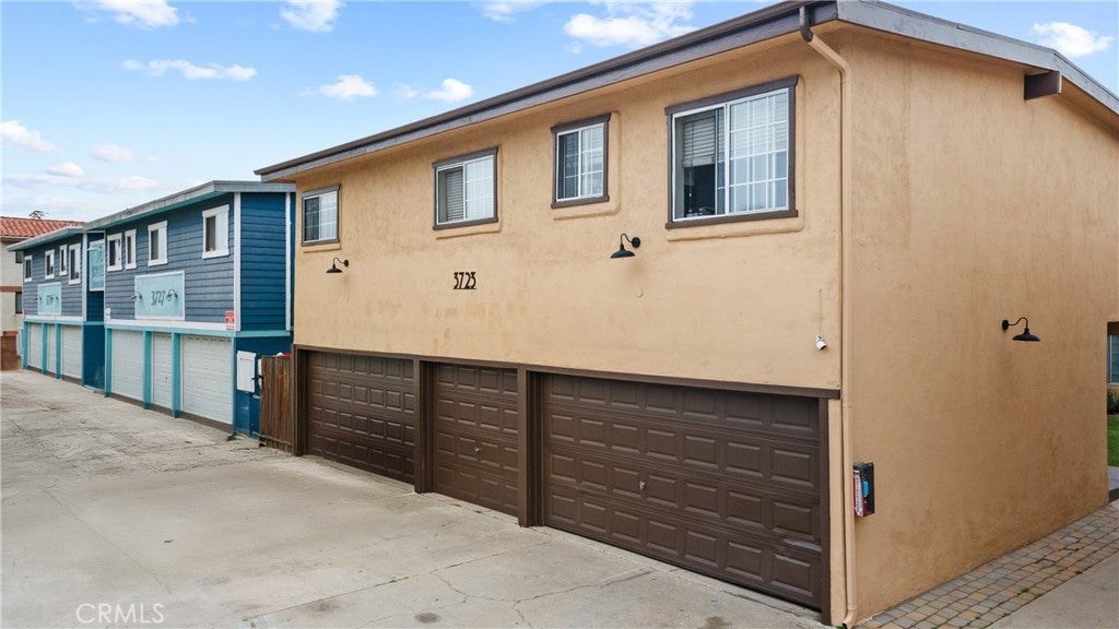 3723 Artesia