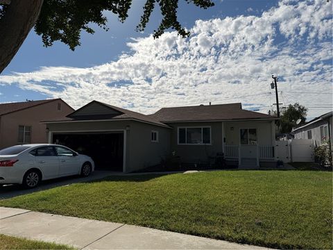 Photo of 4355 Josie Avenue, Lakewood, CA 90713 (MLS # WS25232437)