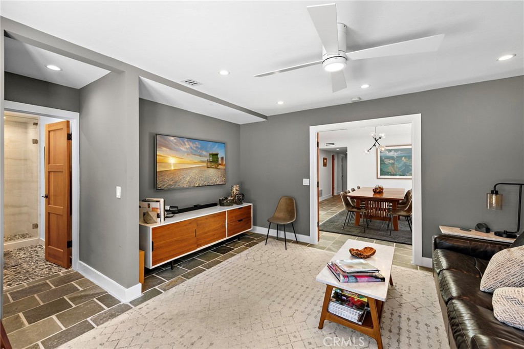 Top Of The World (TOW) - Residential Lease