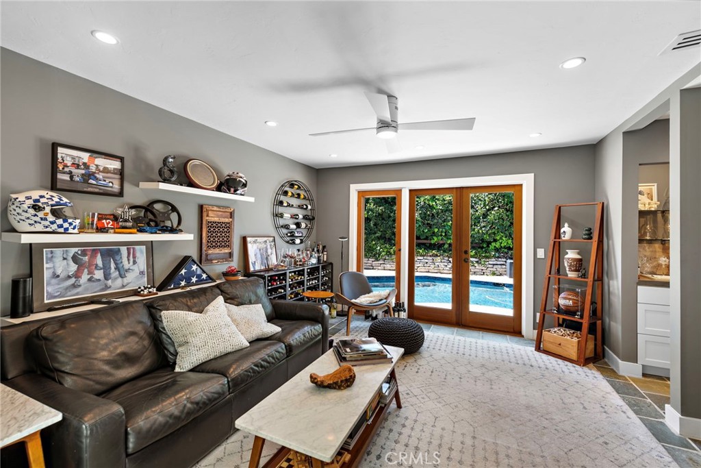 Top Of The World (TOW) - Residential Lease