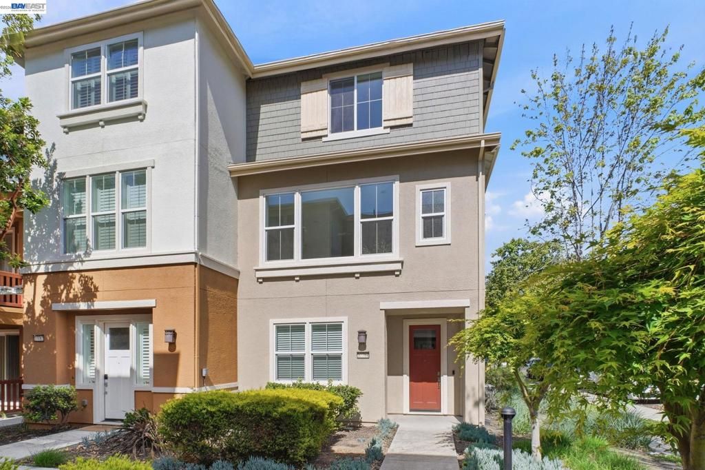 Photo of 37784 Taro Ter Ter, Newark, CA 94560 (MLS # 41133058)