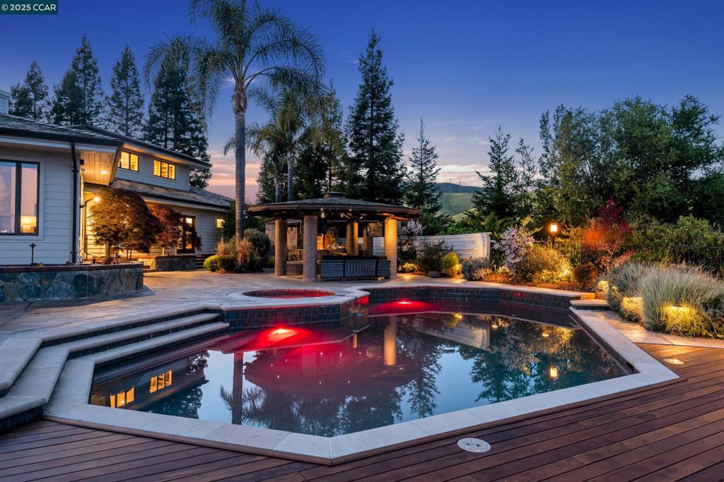 BLACKHAWK COUNTRY CLUB - Residential