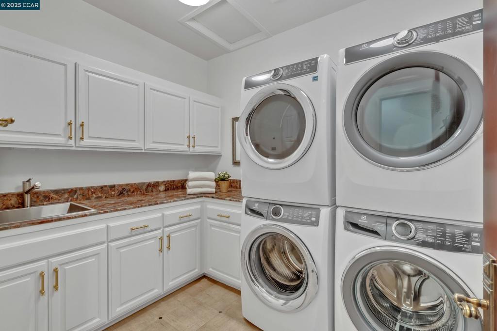 BLACKHAWK COUNTRY CLUB - Residential