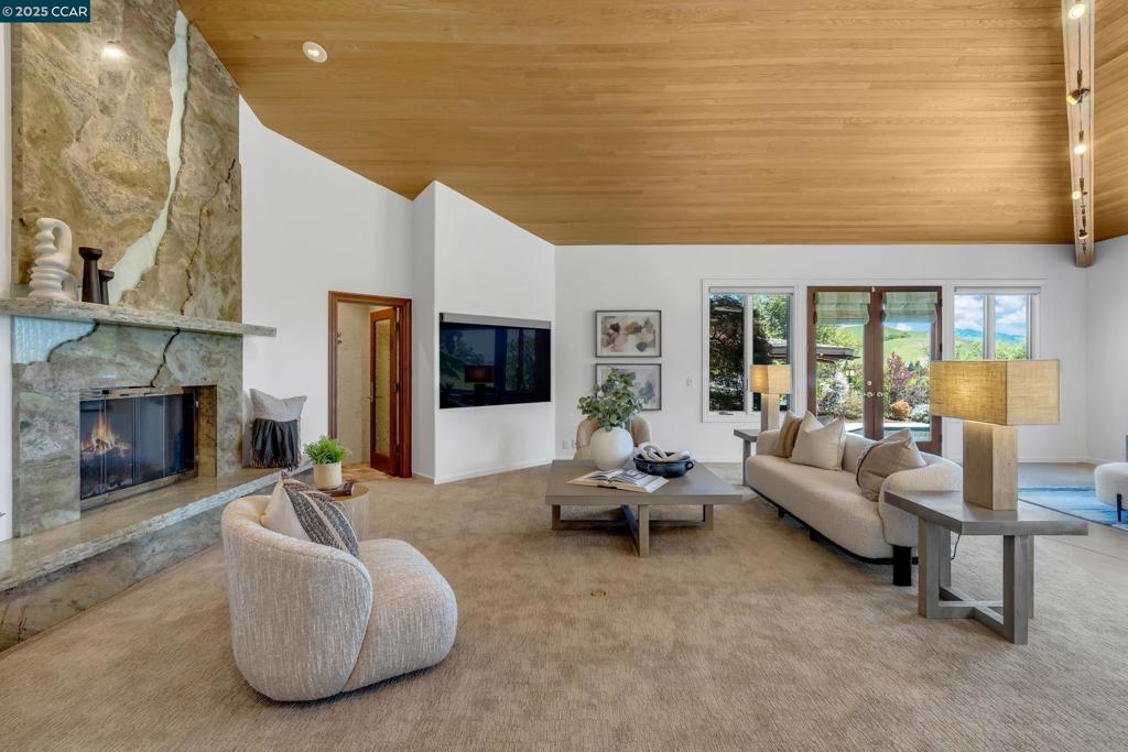 BLACKHAWK COUNTRY CLUB - Residential