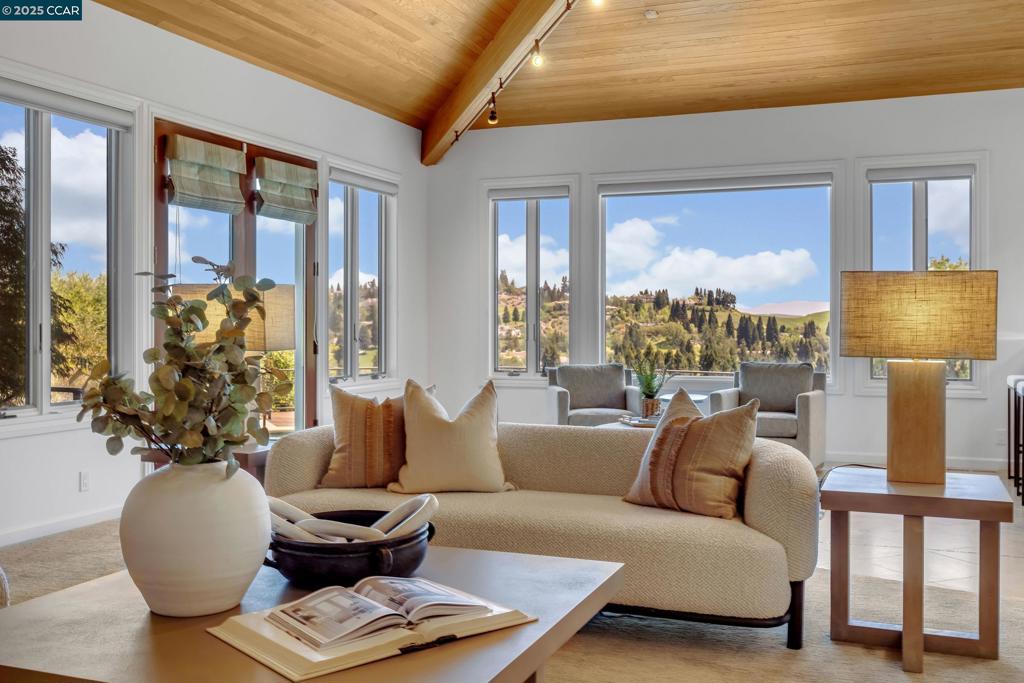 BLACKHAWK COUNTRY CLUB - Residential