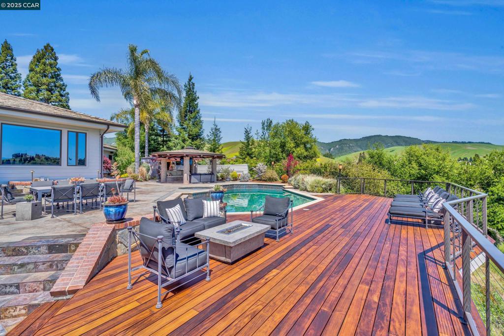 BLACKHAWK COUNTRY CLUB - Residential