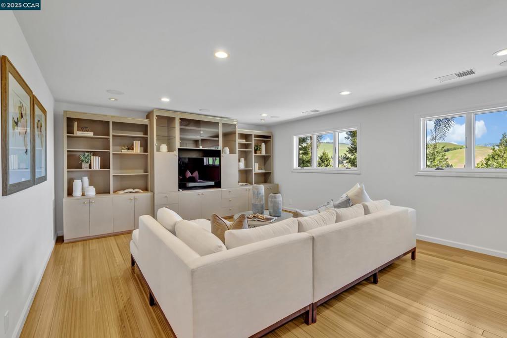 BLACKHAWK COUNTRY CLUB - Residential