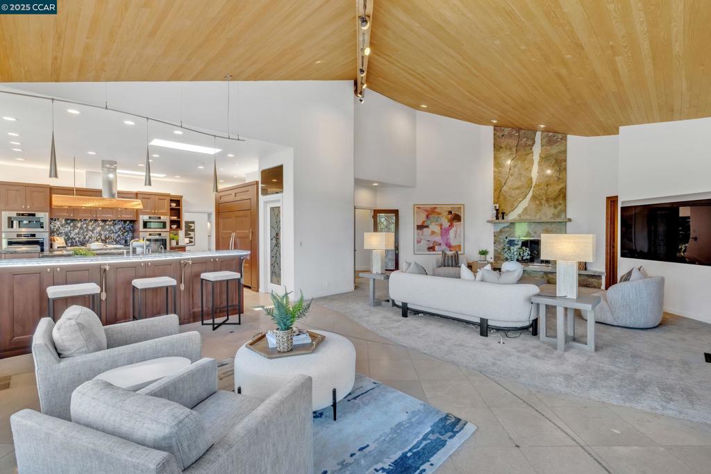 BLACKHAWK COUNTRY CLUB - Residential