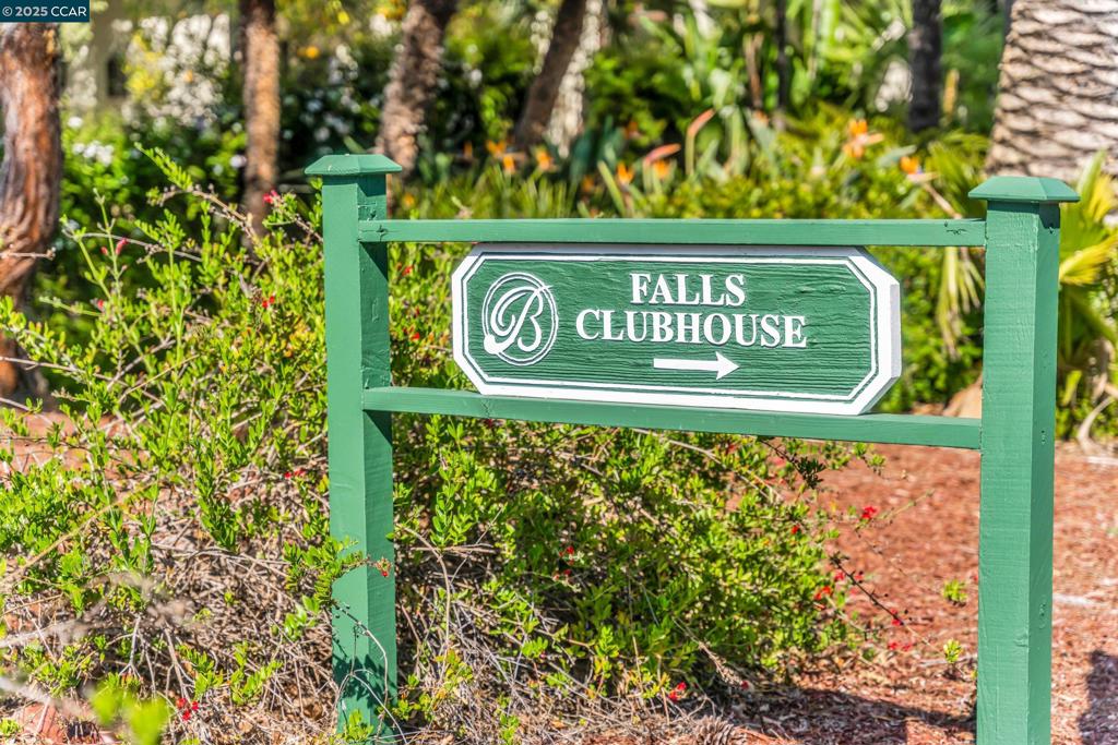 BLACKHAWK COUNTRY CLUB - Residential