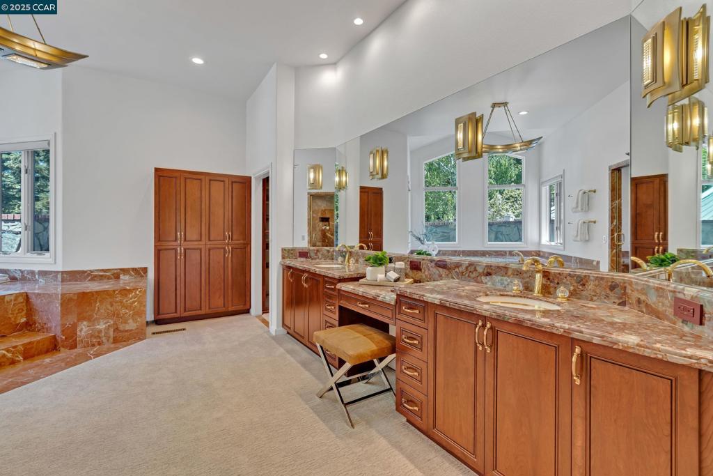 BLACKHAWK COUNTRY CLUB - Residential