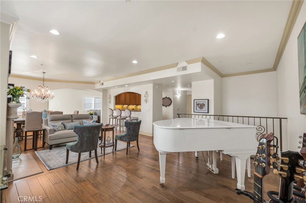 Properties 4 11540 Moorpark Street 403