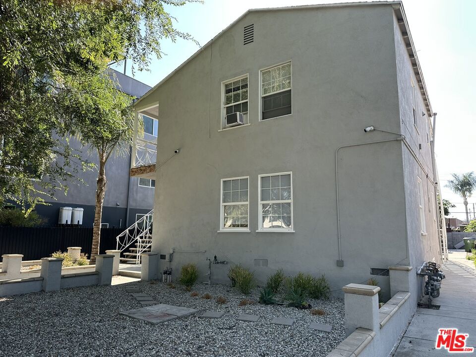 2525 Thurman Avenue