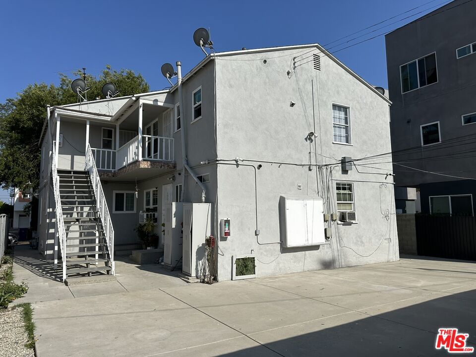 2525 Thurman Avenue