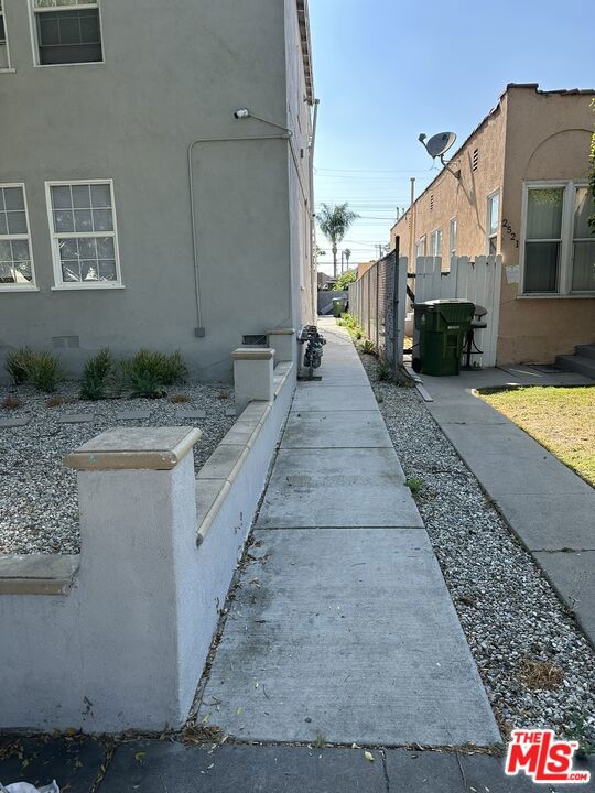 2525 Thurman Avenue