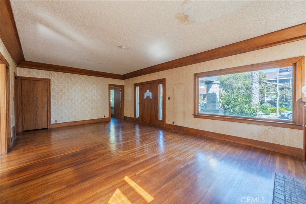 215 Mira Mar Avenue