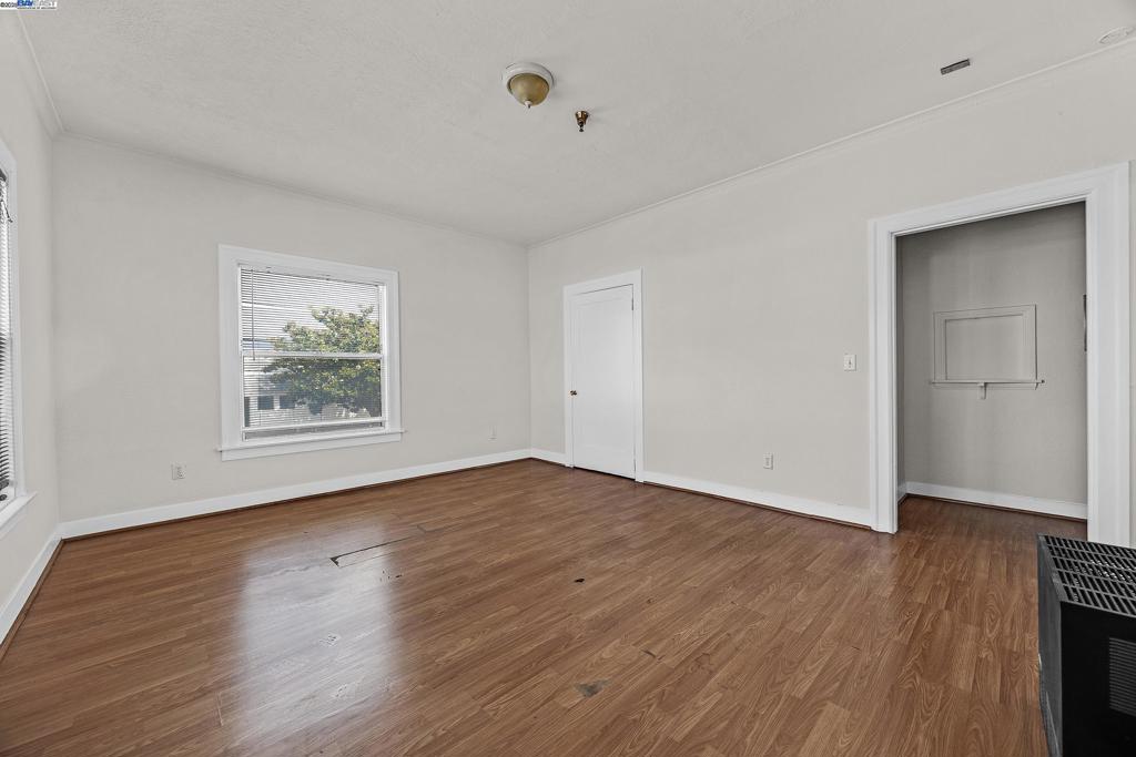 FRUITVALE - Residential Income