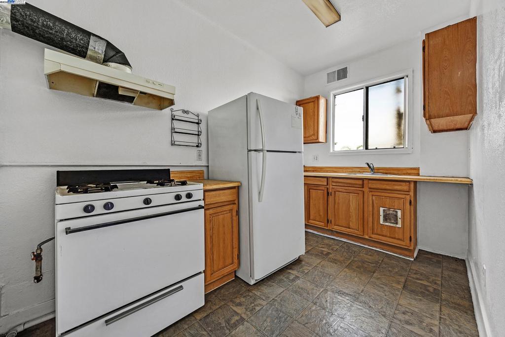 FRUITVALE - Residential Income