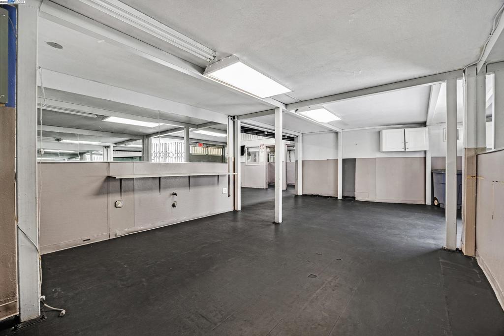 FRUITVALE - Residential Income